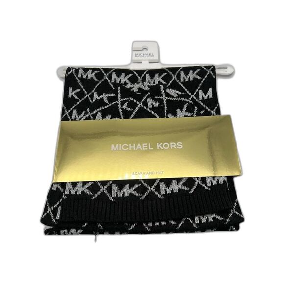 Michael Kors Scarf and Hat Set - Picture 1 of 1